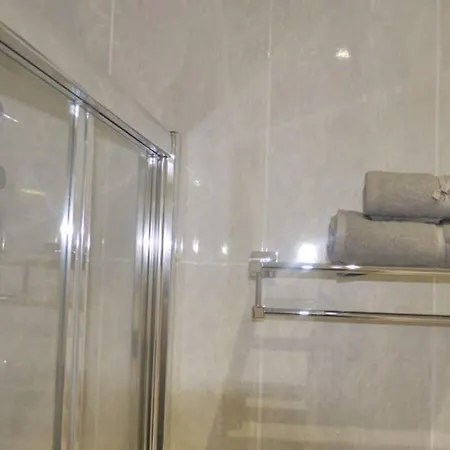 Donostia, A Pocos Pasos De La Playa De La Concha. San Sebastian