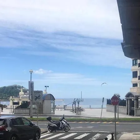 Donostia, A Pocos Pasos De La Playa De La Concha. Appartement